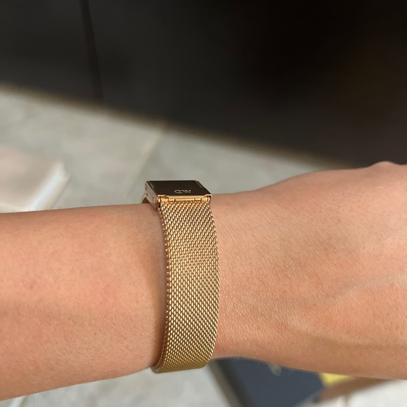 Daniel Wellington rose gold watch - Picture 4 of 4